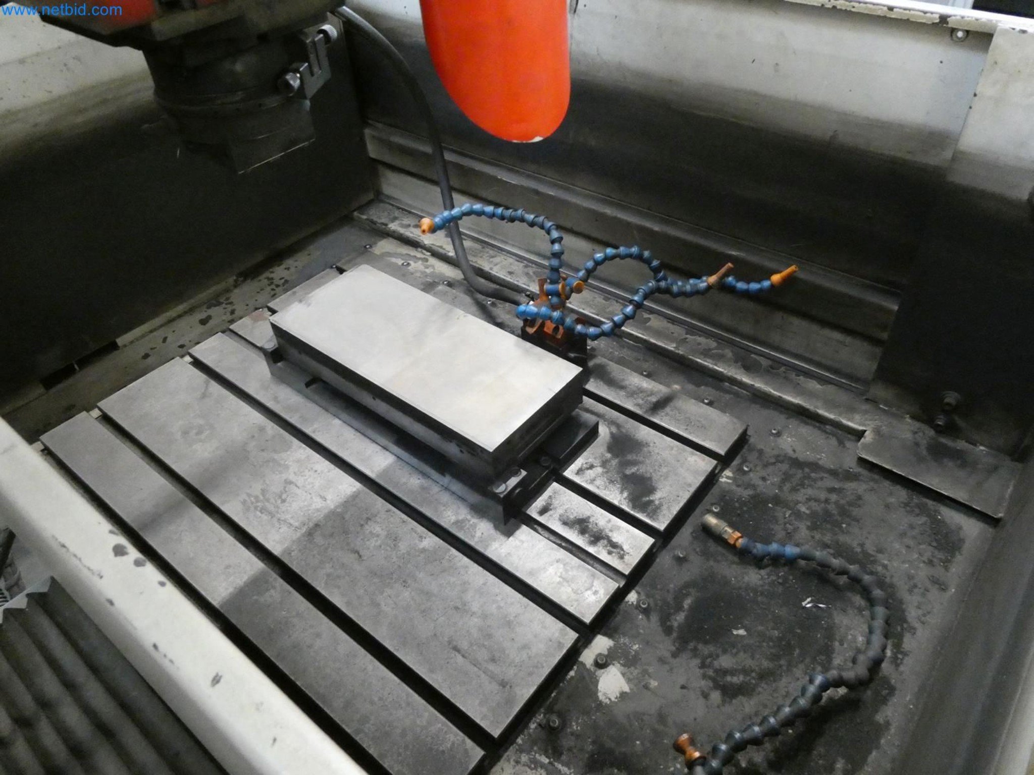 Engel Spritzgießmaschinen und Maschinen aus der Kunststoffindustrie-4