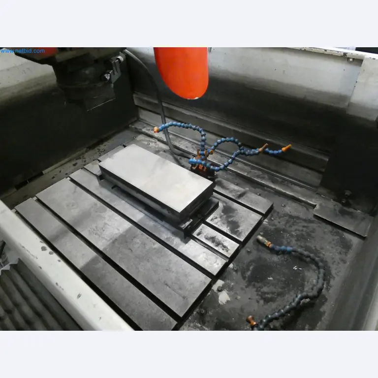 Engel Spritzgießmaschinen und Maschinen aus der Kunststoffindustrie-4