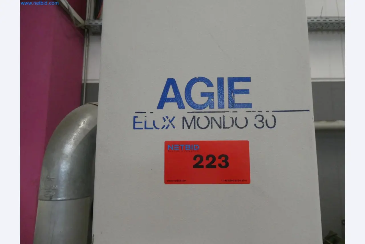 Engel Spritzgießmaschinen und Maschinen aus der Kunststoffindustrie-7