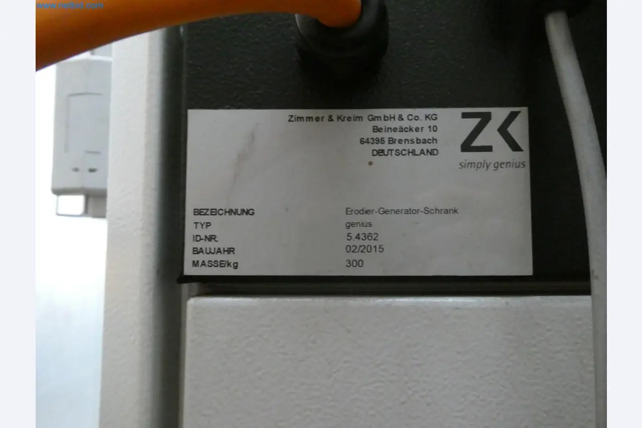 Engel Spritzgießmaschinen und Maschinen aus der Kunststoffindustrie-3