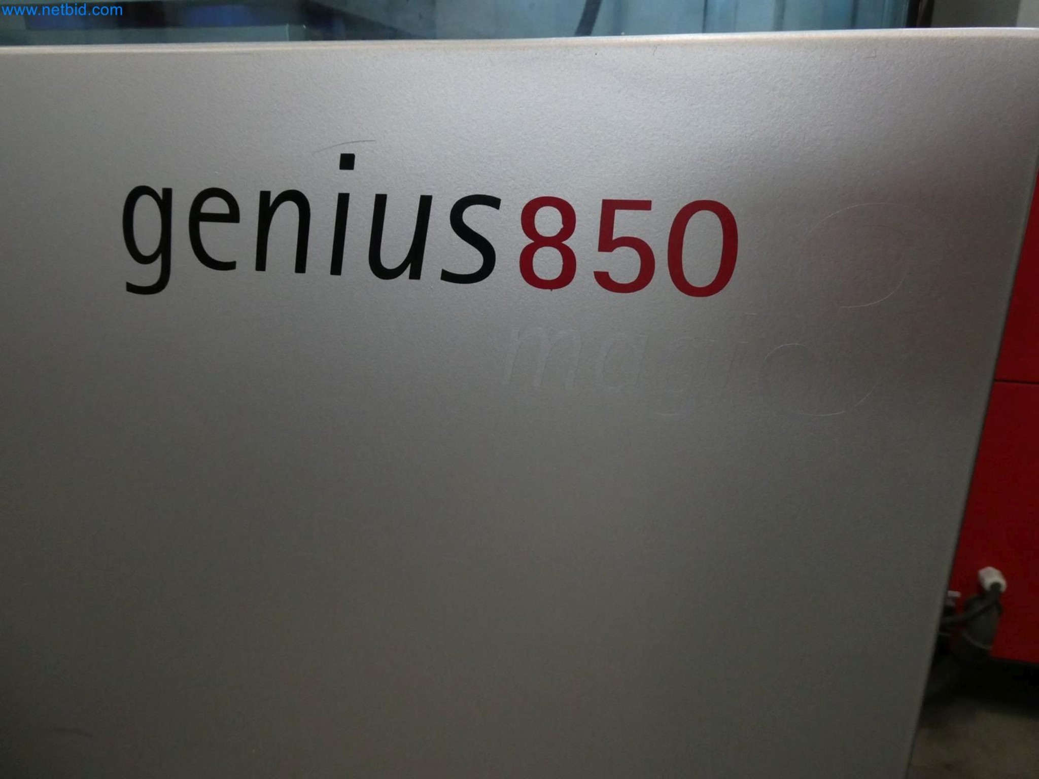 Engel Spritzgießmaschinen und Maschinen aus der Kunststoffindustrie-5