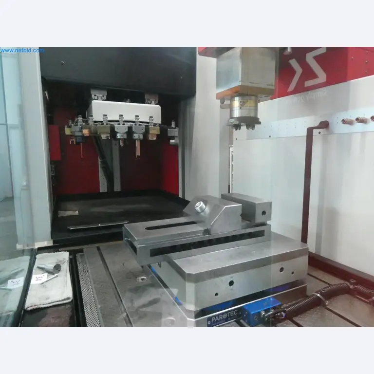 Engel Spritzgießmaschinen und Maschinen aus der Kunststoffindustrie-6