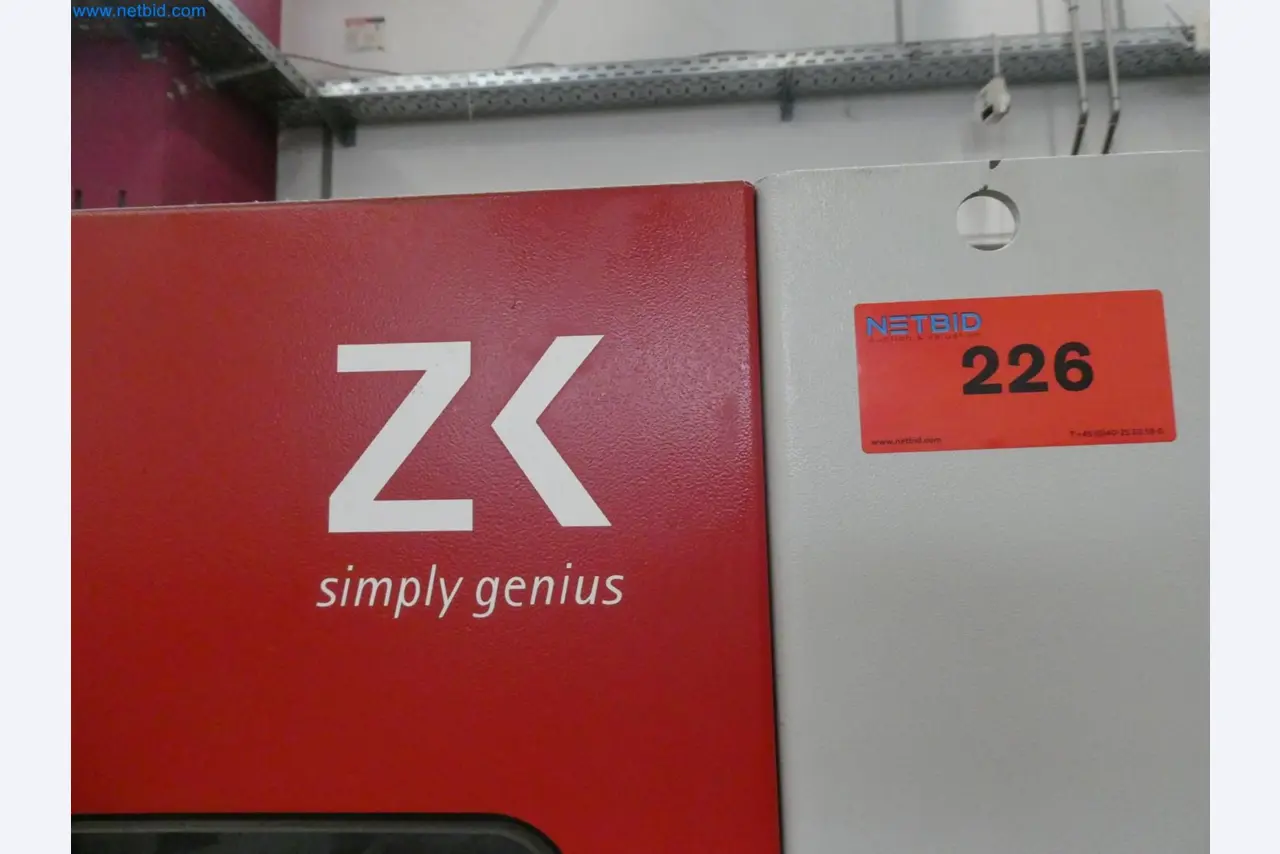 Engel Spritzgießmaschinen und Maschinen aus der Kunststoffindustrie-8