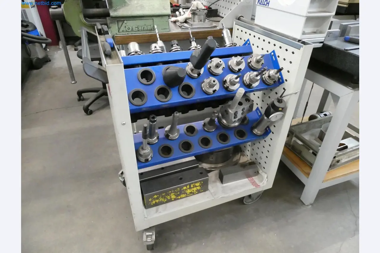 Engel Spritzgießmaschinen und Maschinen aus der Kunststoffindustrie-1