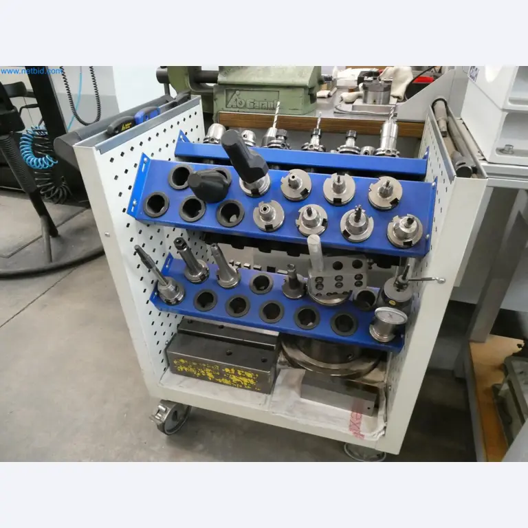 Engel Spritzgießmaschinen und Maschinen aus der Kunststoffindustrie-2