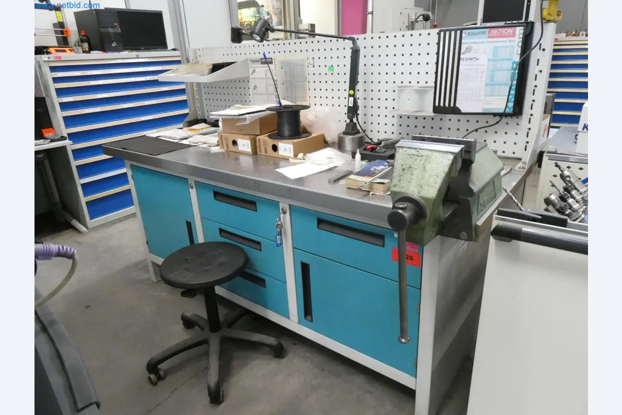 Engel Spritzgießmaschinen und Maschinen aus der Kunststoffindustrie-1