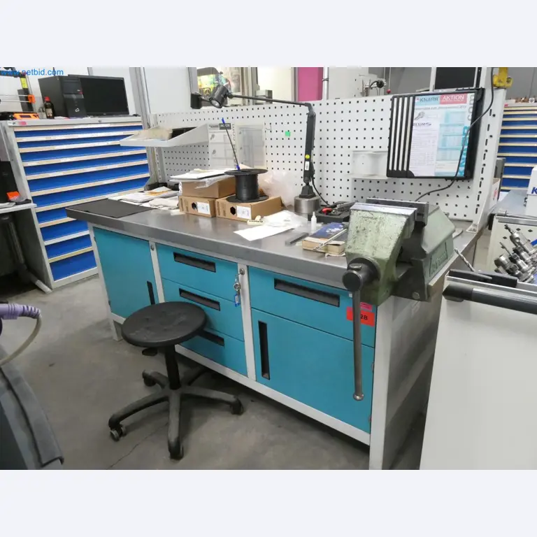 Engel Spritzgießmaschinen und Maschinen aus der Kunststoffindustrie-1