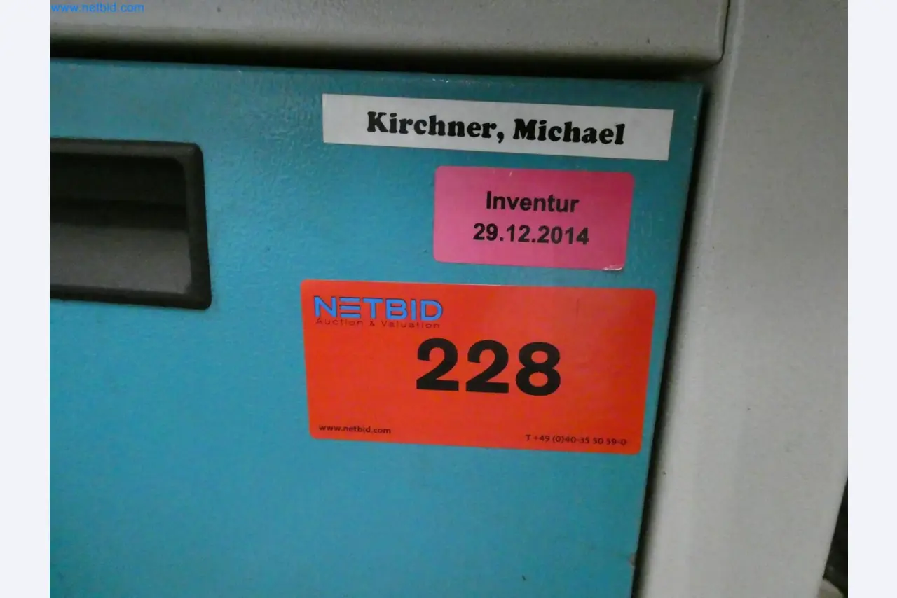 Engel Spritzgießmaschinen und Maschinen aus der Kunststoffindustrie-3