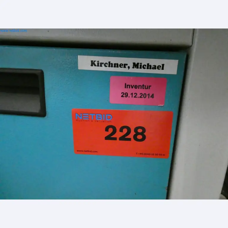 Engel Spritzgießmaschinen und Maschinen aus der Kunststoffindustrie-3