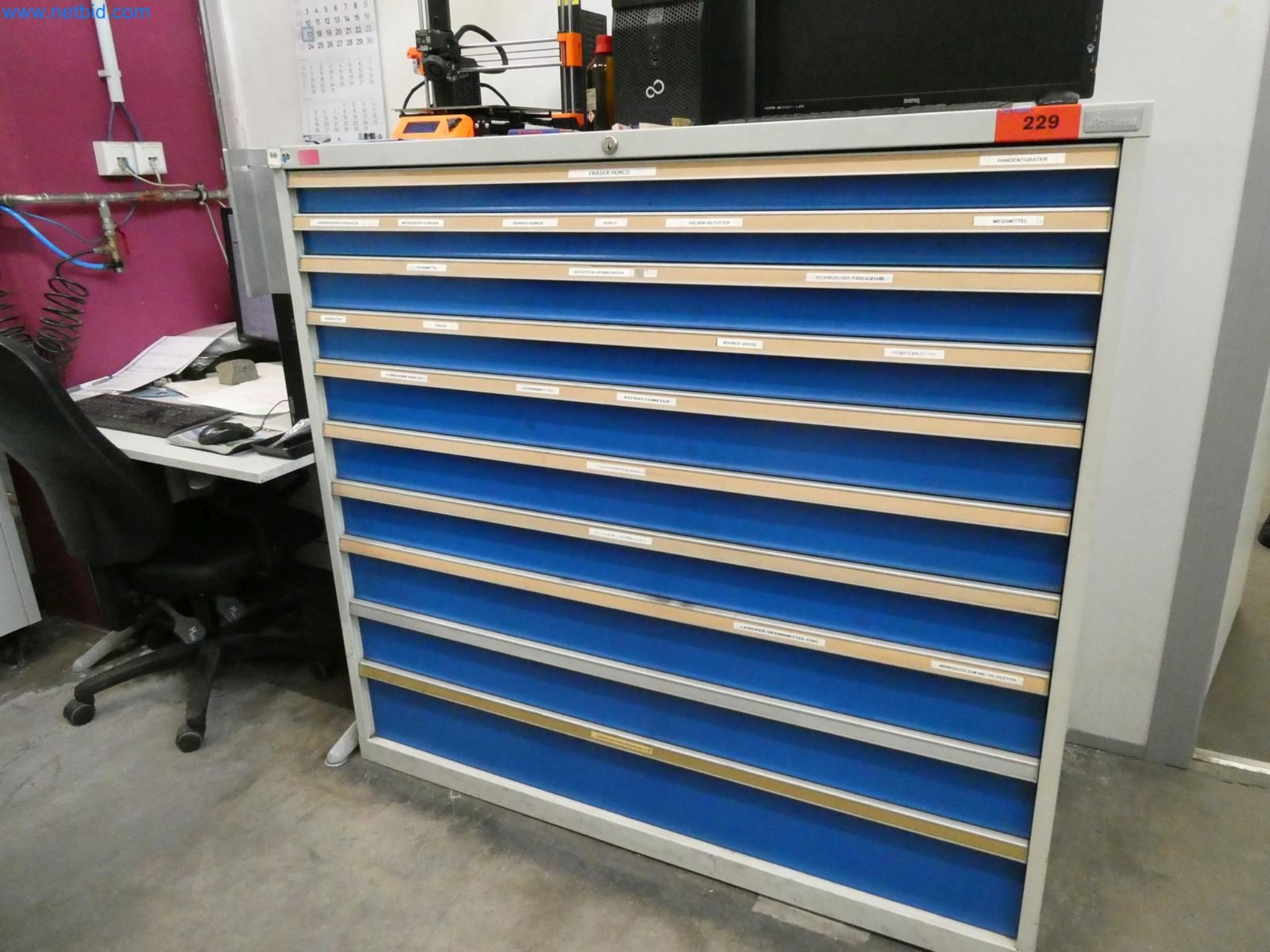 Engel Spritzgießmaschinen und Maschinen aus der Kunststoffindustrie-2