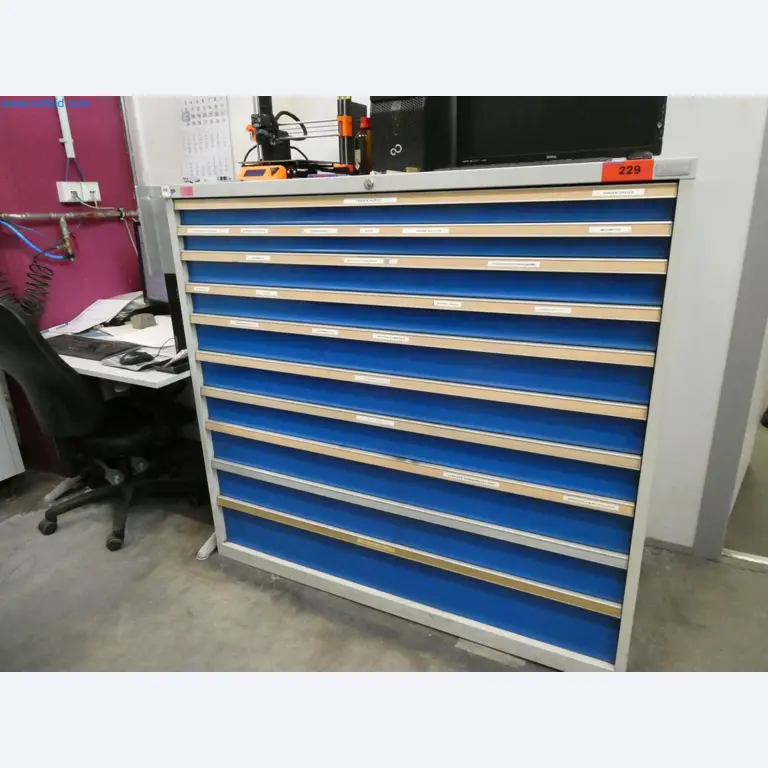 Engel Spritzgießmaschinen und Maschinen aus der Kunststoffindustrie-2