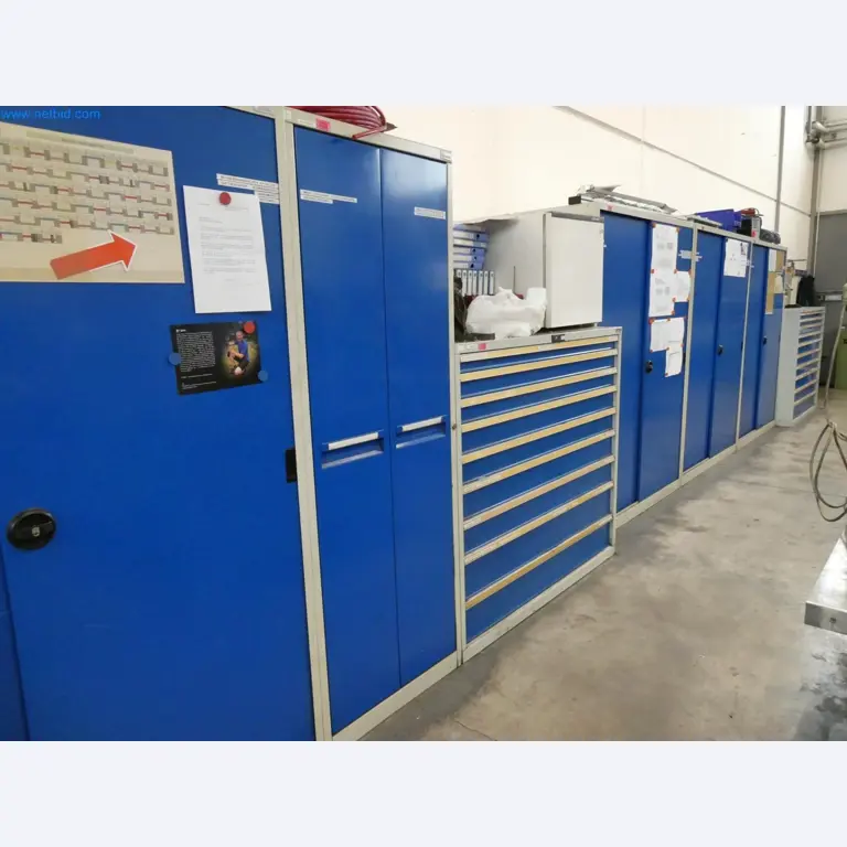 Engel Spritzgießmaschinen und Maschinen aus der Kunststoffindustrie-2