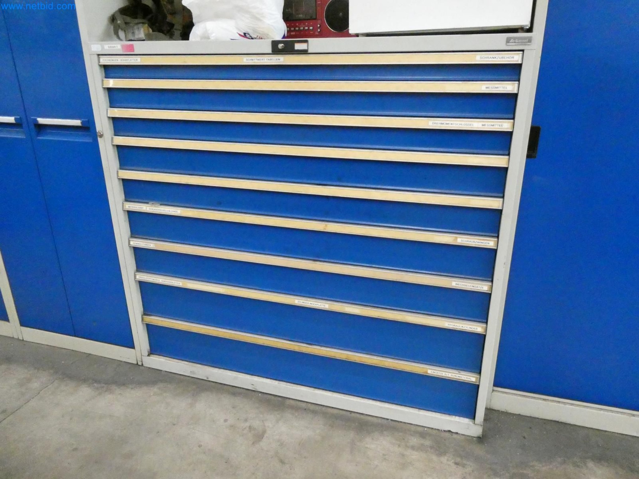 Engel Spritzgießmaschinen und Maschinen aus der Kunststoffindustrie-4