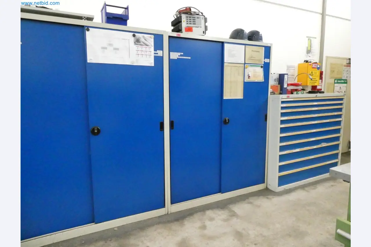 Engel Spritzgießmaschinen und Maschinen aus der Kunststoffindustrie-5