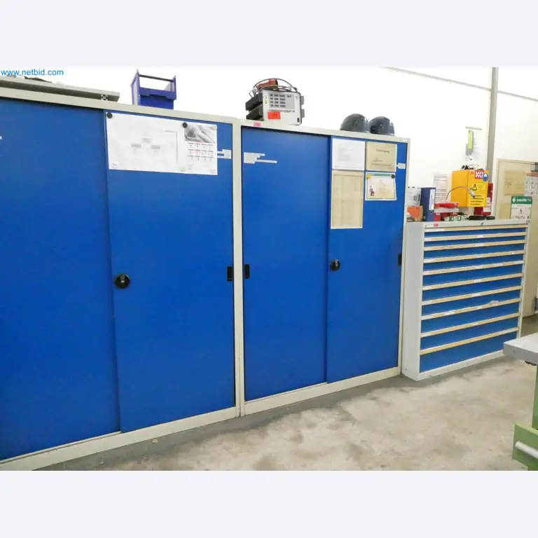 Engel Spritzgießmaschinen und Maschinen aus der Kunststoffindustrie-5