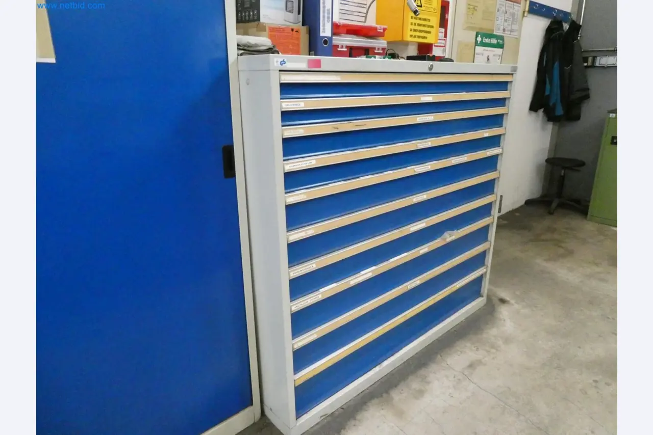 Engel Spritzgießmaschinen und Maschinen aus der Kunststoffindustrie-6