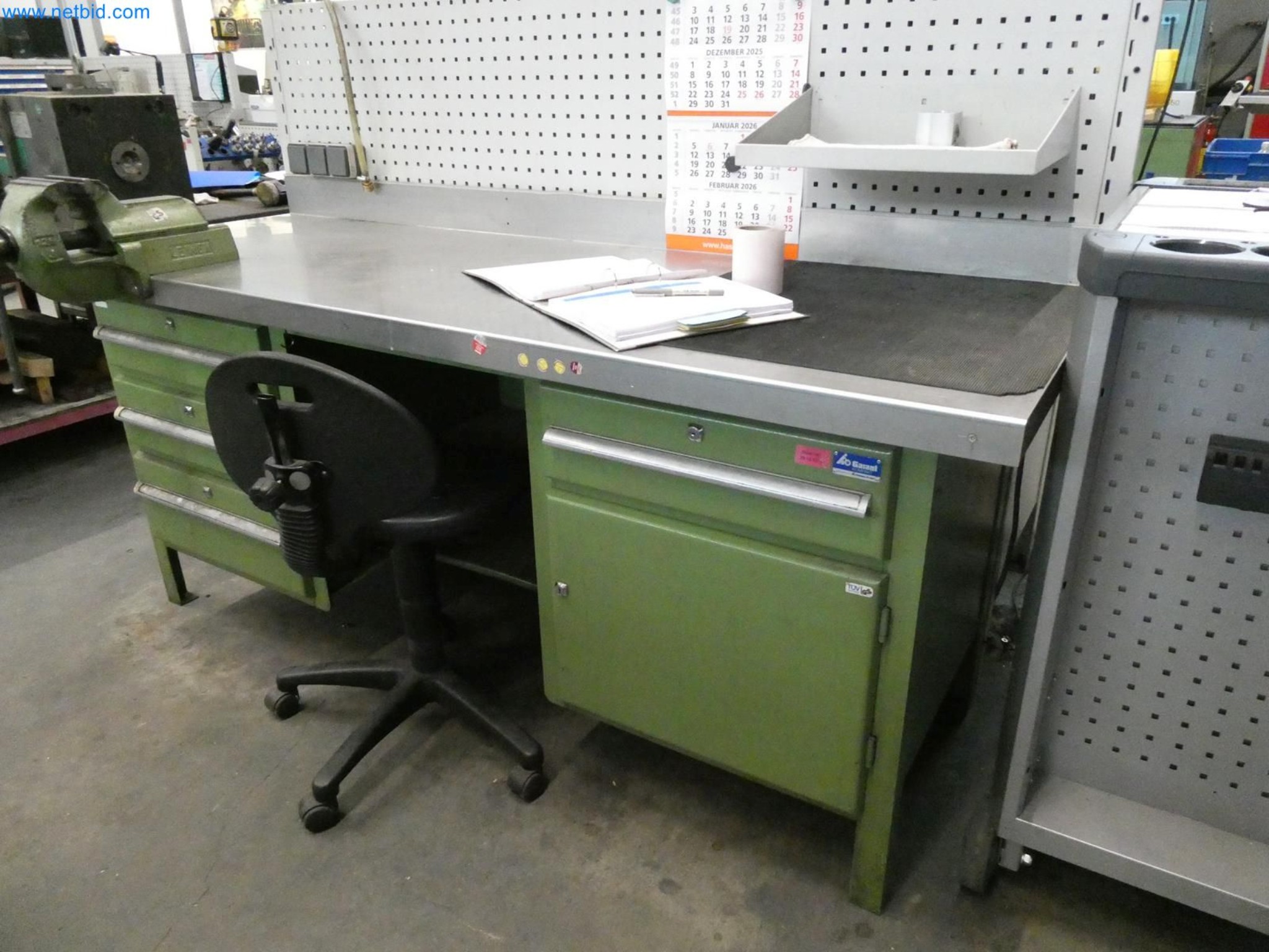 Engel Spritzgießmaschinen und Maschinen aus der Kunststoffindustrie-2