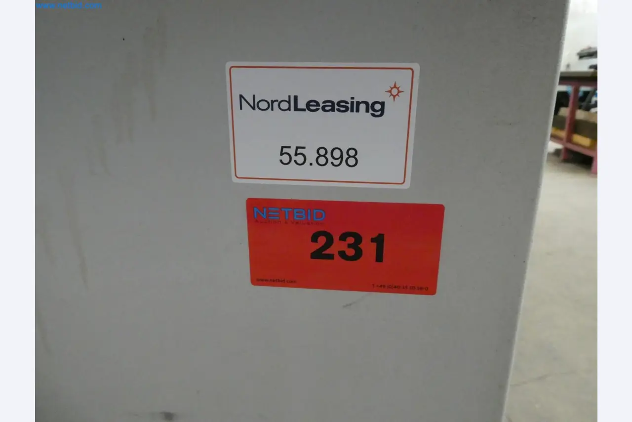 Engel Spritzgießmaschinen und Maschinen aus der Kunststoffindustrie-5