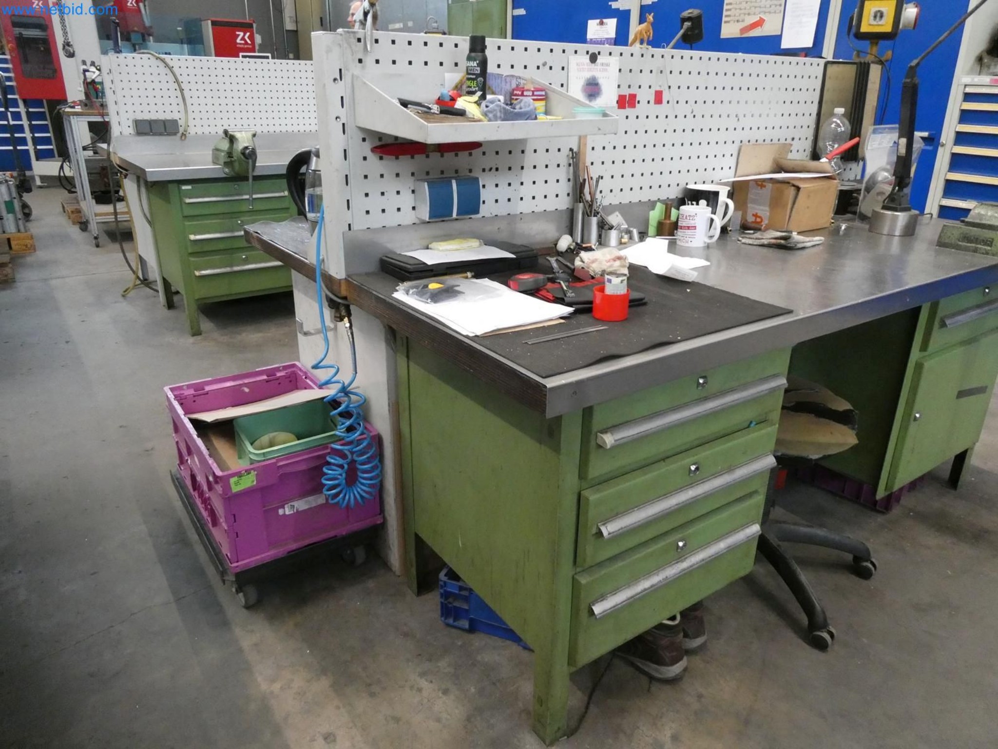 Engel Spritzgießmaschinen und Maschinen aus der Kunststoffindustrie-6