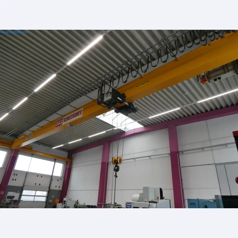 Engel Spritzgießmaschinen und Maschinen aus der Kunststoffindustrie-2