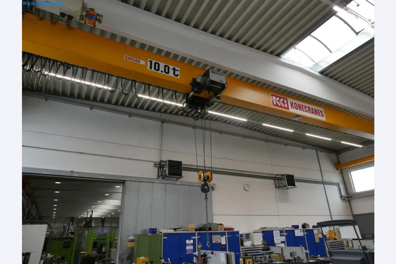 Engel Spritzgießmaschinen und Maschinen aus der Kunststoffindustrie-4