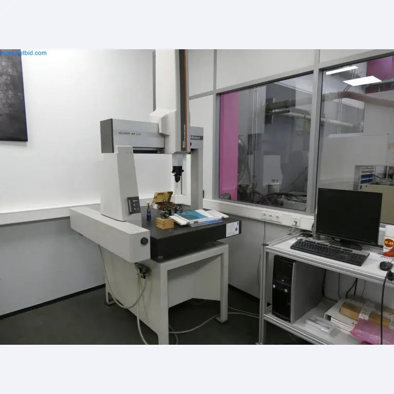 Engel Spritzgießmaschinen und Maschinen aus der Kunststoffindustrie-1