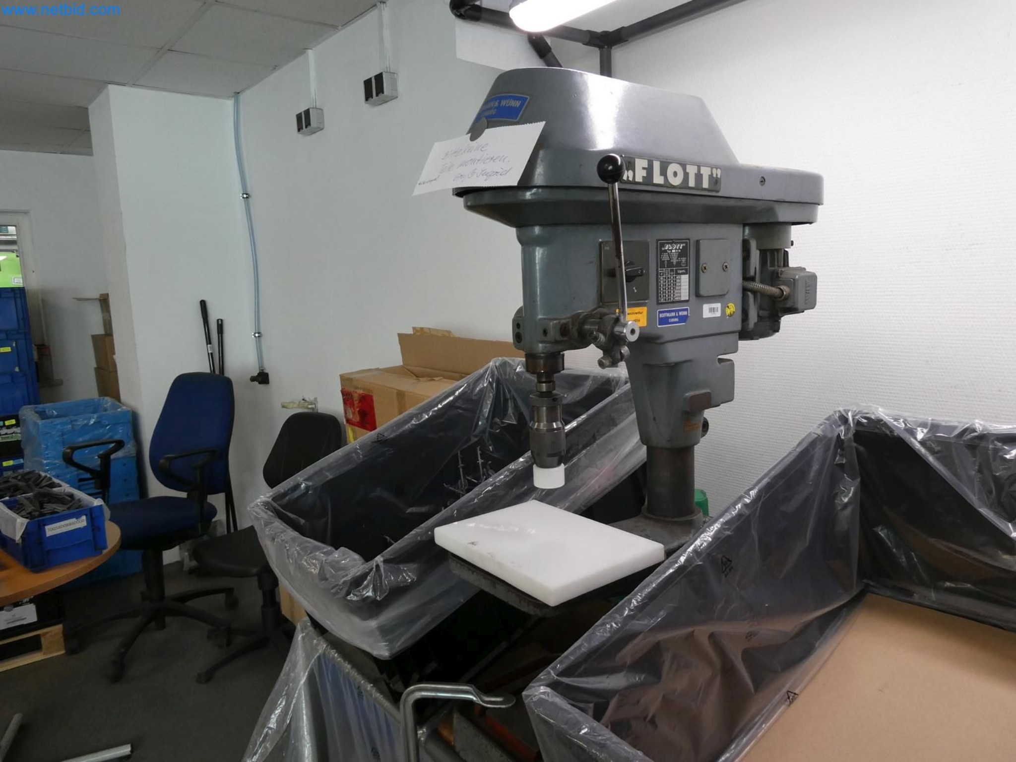 Engel Spritzgießmaschinen und Maschinen aus der Kunststoffindustrie-1