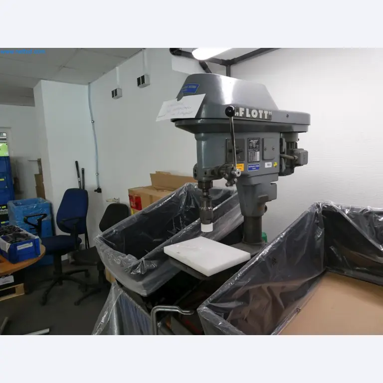 Engel Spritzgießmaschinen und Maschinen aus der Kunststoffindustrie-1