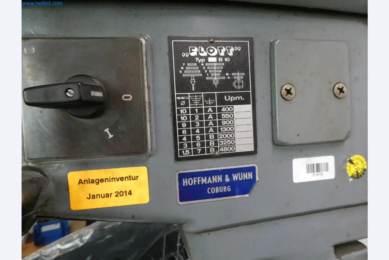 Engel Spritzgießmaschinen und Maschinen aus der Kunststoffindustrie-2