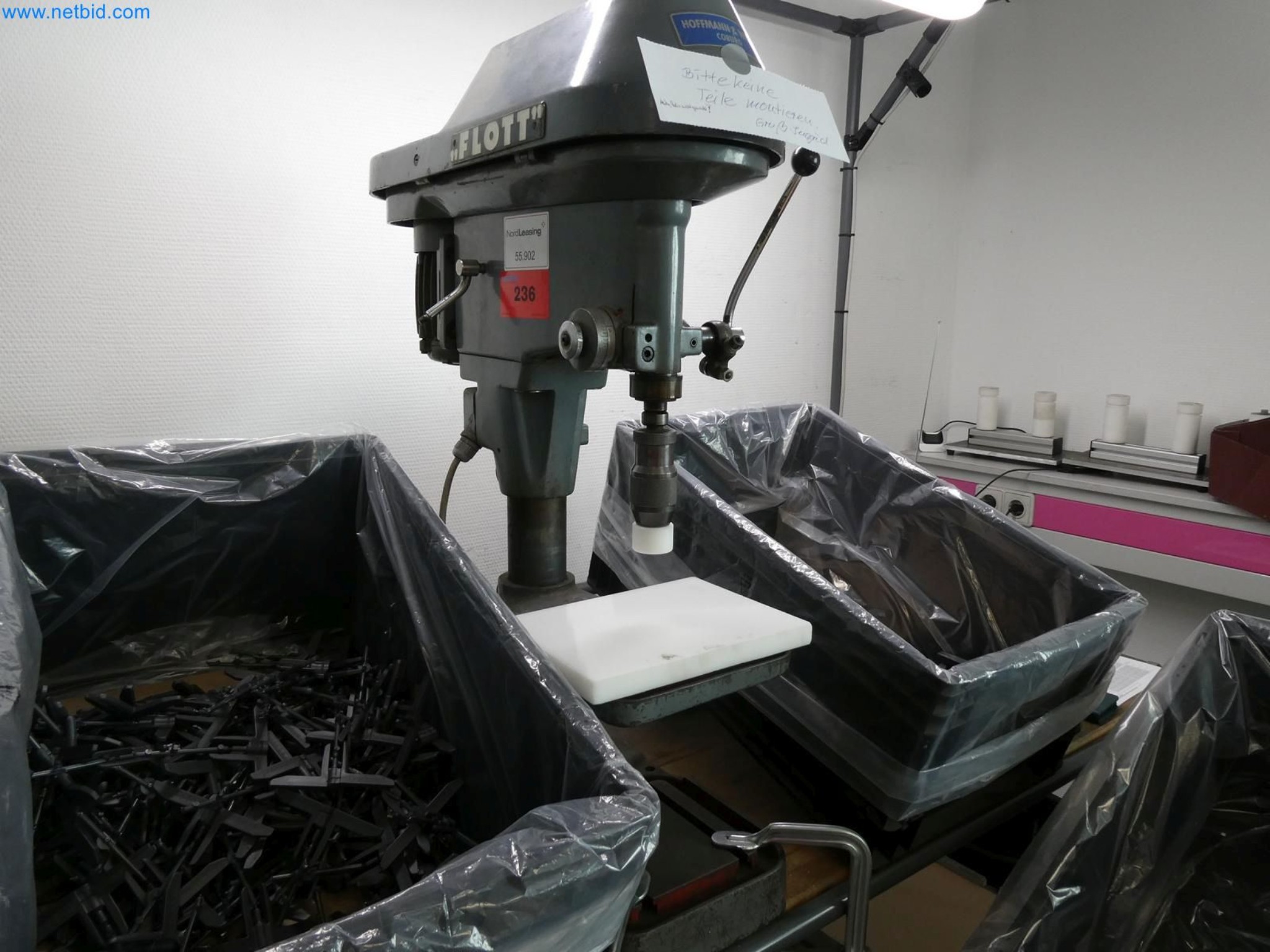 Engel Spritzgießmaschinen und Maschinen aus der Kunststoffindustrie-4