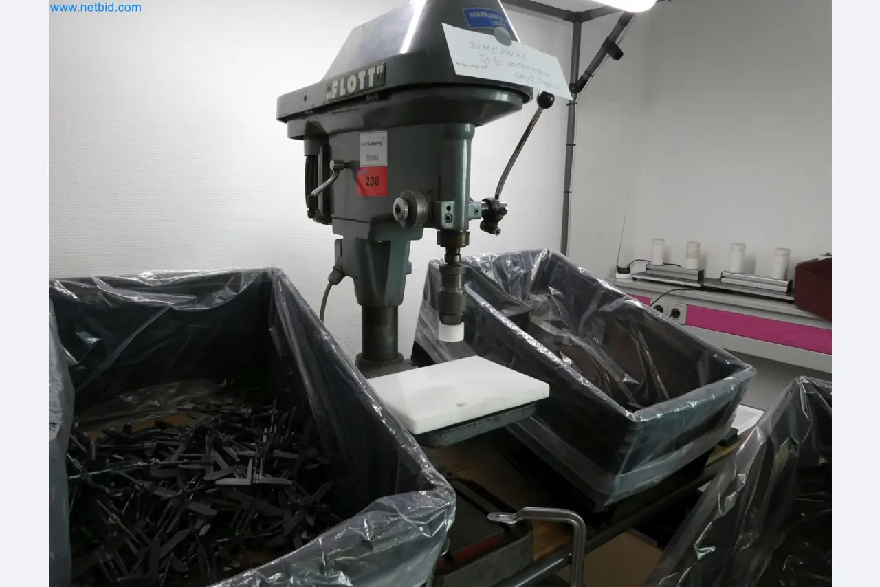 Engel Spritzgießmaschinen und Maschinen aus der Kunststoffindustrie-4