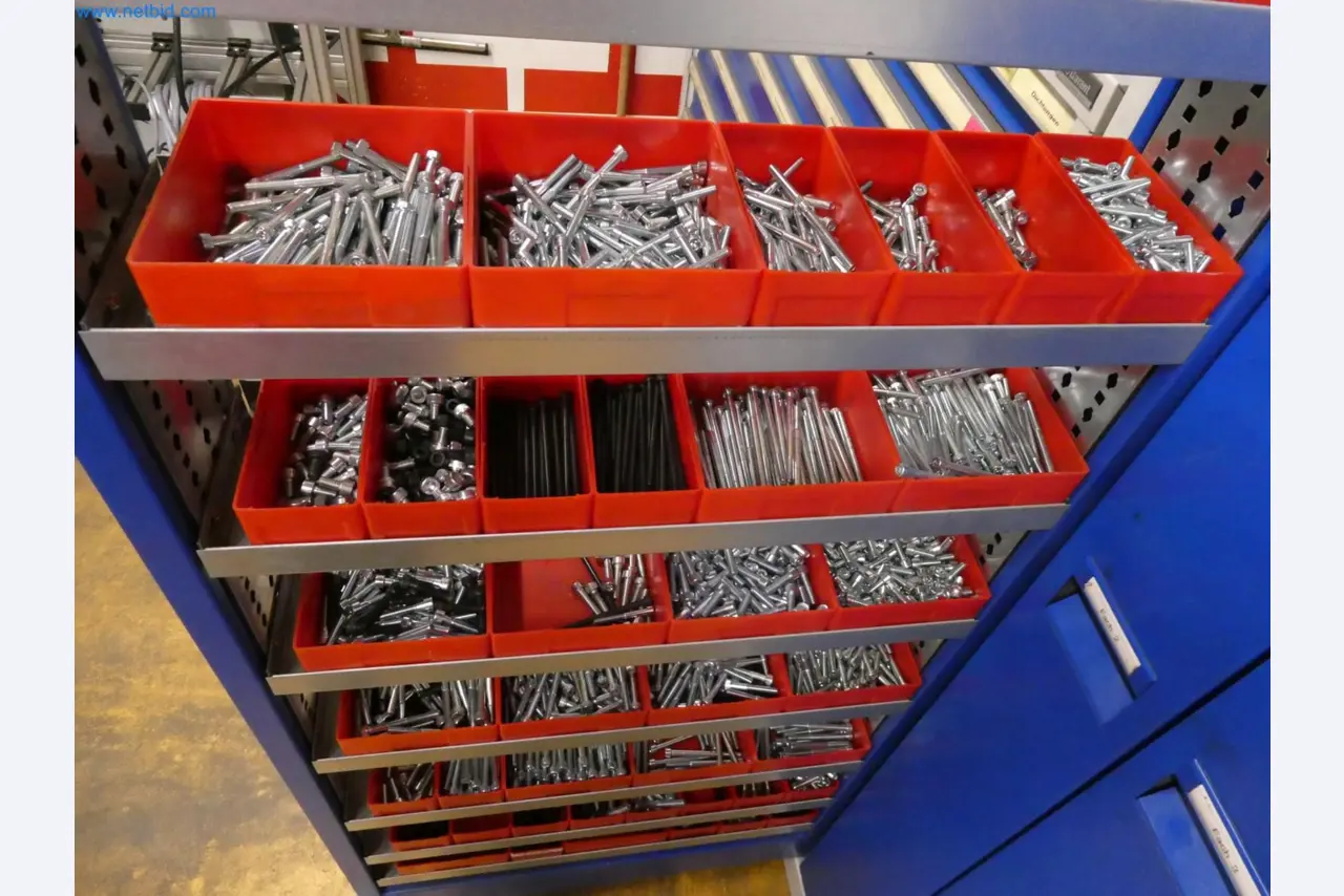 Engel Spritzgießmaschinen und Maschinen aus der Kunststoffindustrie-12