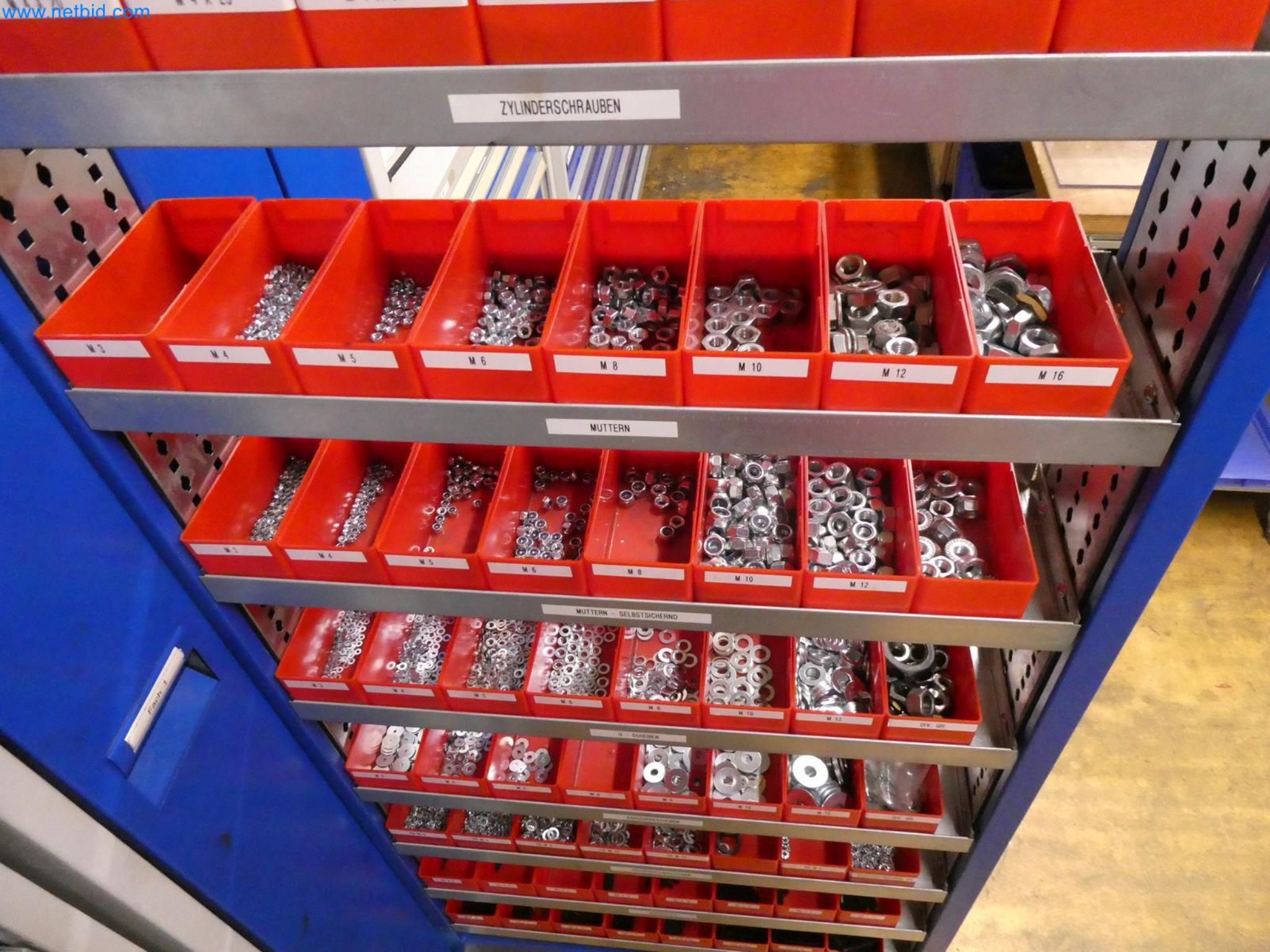 Engel Spritzgießmaschinen und Maschinen aus der Kunststoffindustrie-13