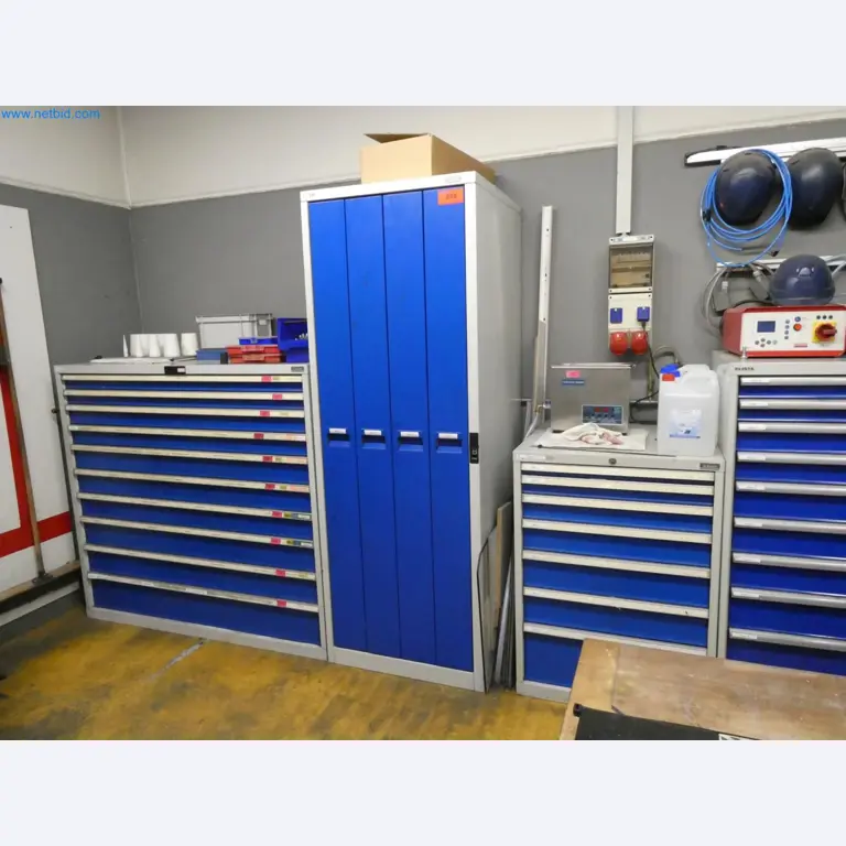 Engel Spritzgießmaschinen und Maschinen aus der Kunststoffindustrie-2