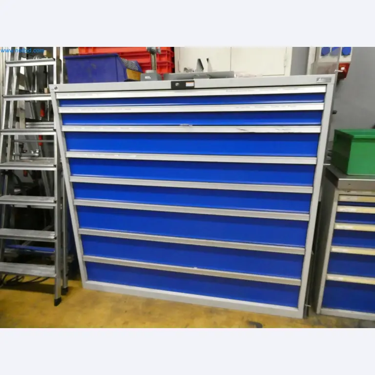 Engel Spritzgießmaschinen und Maschinen aus der Kunststoffindustrie-3