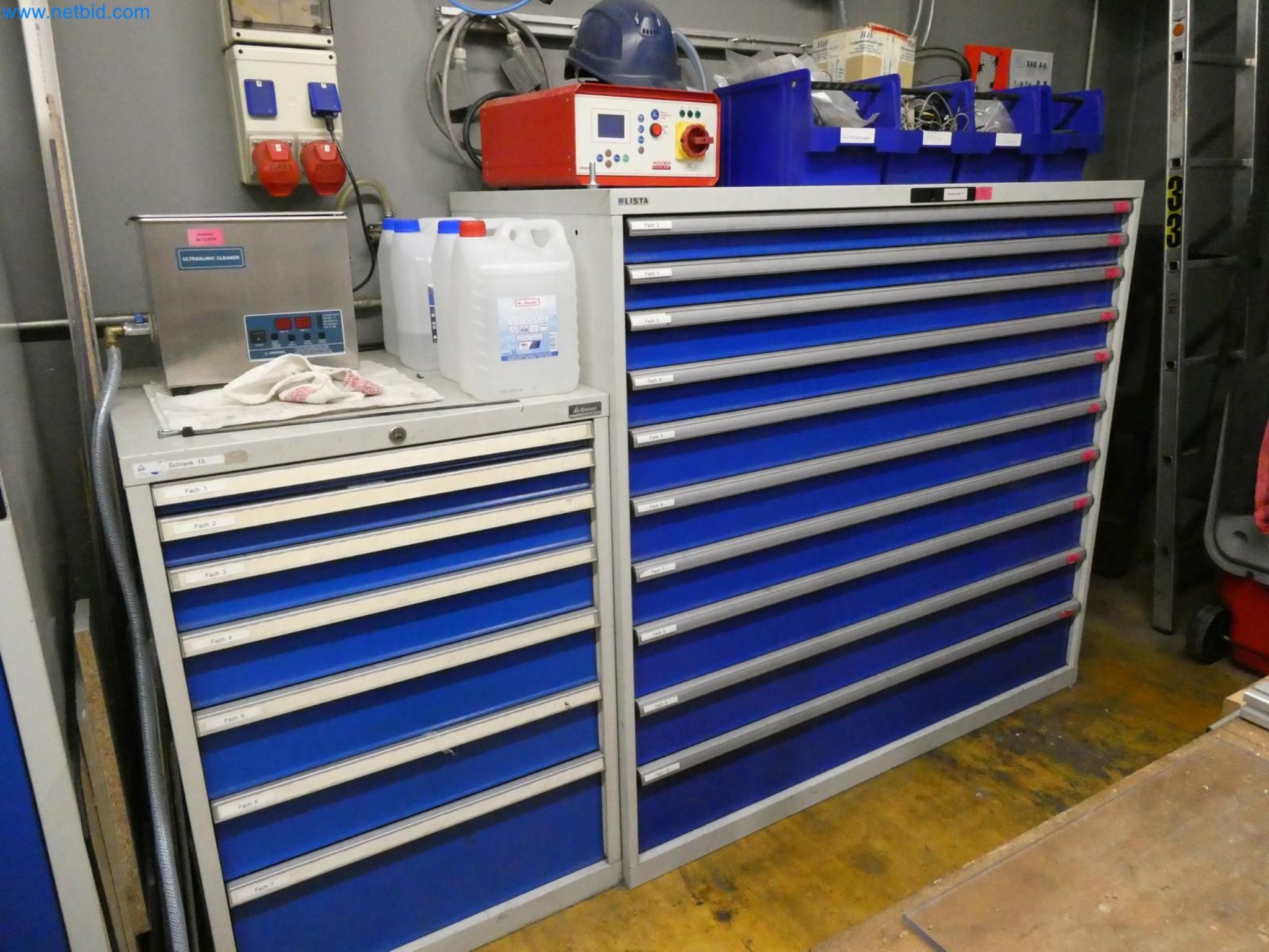 Engel Spritzgießmaschinen und Maschinen aus der Kunststoffindustrie-5