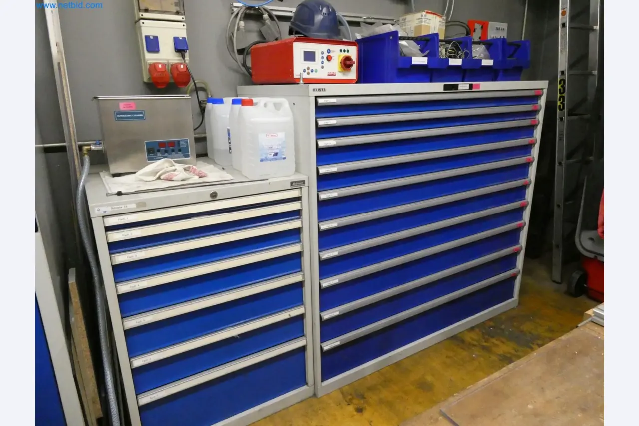 Engel Spritzgießmaschinen und Maschinen aus der Kunststoffindustrie-5