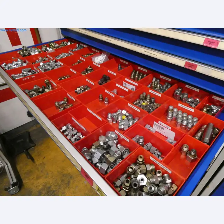 Engel Spritzgießmaschinen und Maschinen aus der Kunststoffindustrie-7