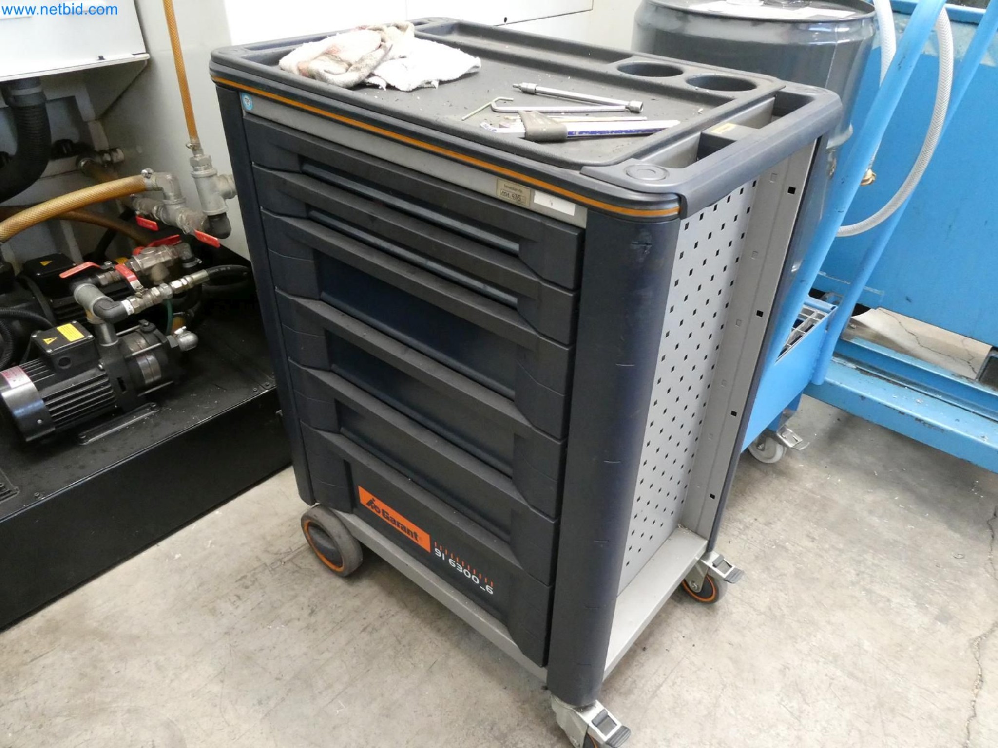 Engel Spritzgießmaschinen und Maschinen aus der Kunststoffindustrie-13