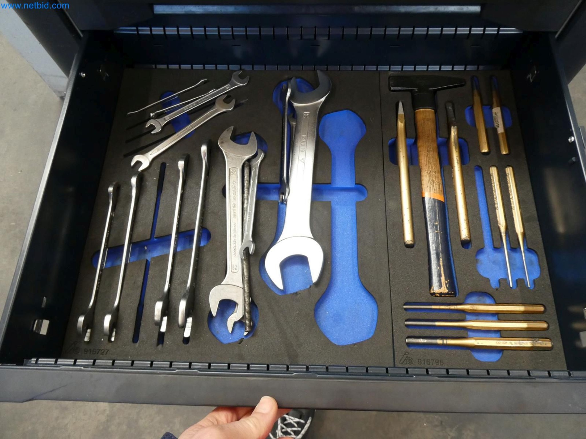 Engel Spritzgießmaschinen und Maschinen aus der Kunststoffindustrie-15