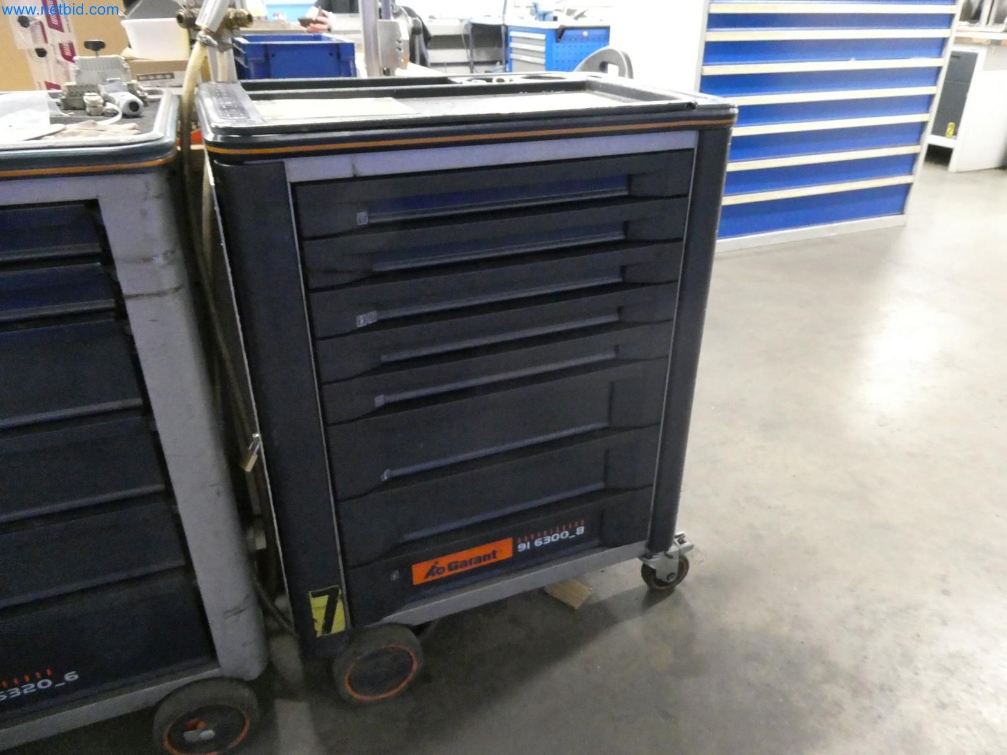 Engel Spritzgießmaschinen und Maschinen aus der Kunststoffindustrie-22