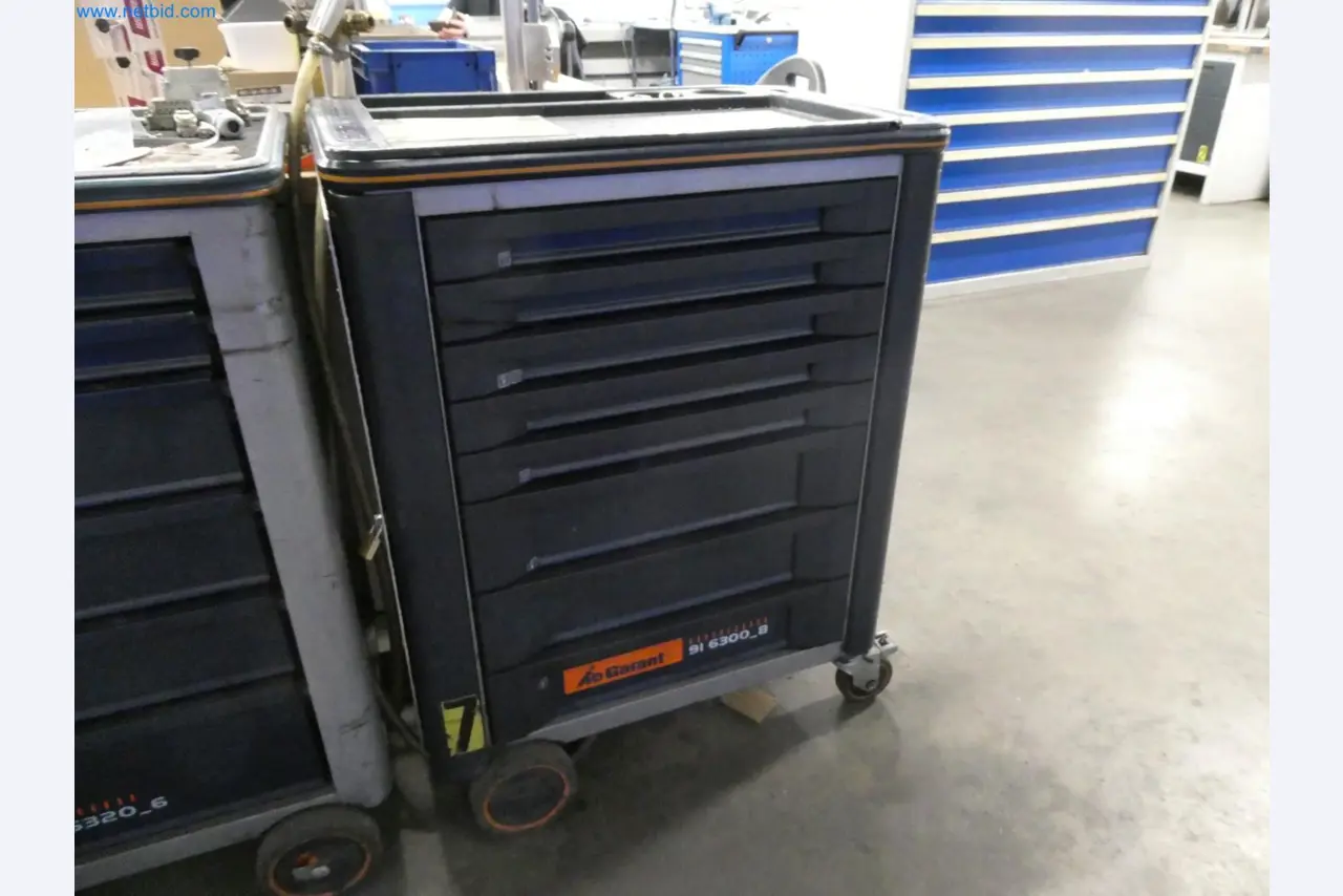 Engel Spritzgießmaschinen und Maschinen aus der Kunststoffindustrie-22