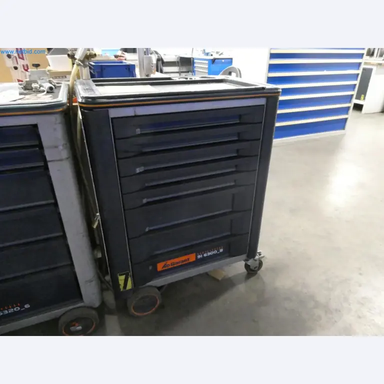 Engel Spritzgießmaschinen und Maschinen aus der Kunststoffindustrie-22