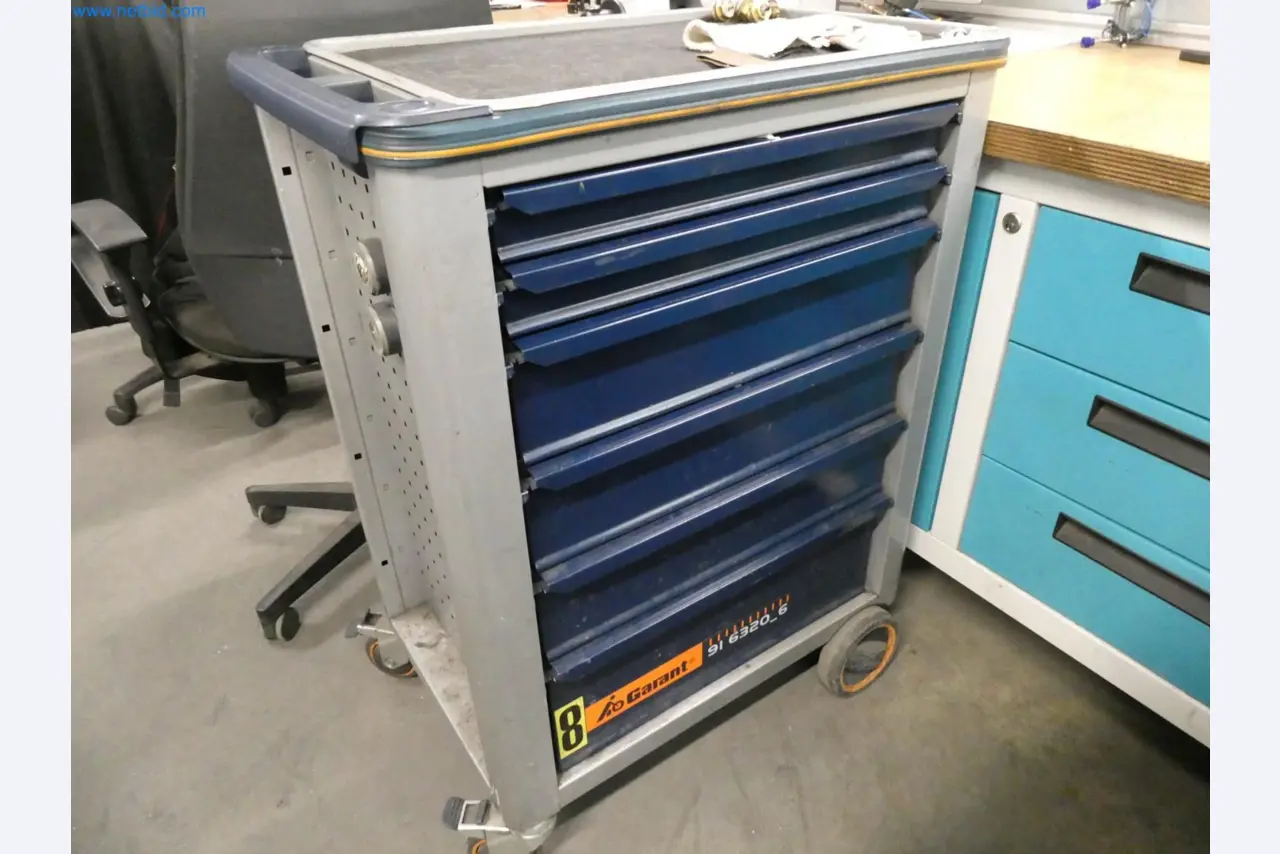 Engel Spritzgießmaschinen und Maschinen aus der Kunststoffindustrie-5