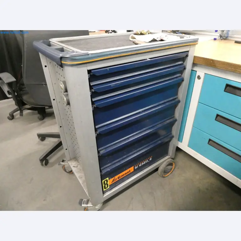 Engel Spritzgießmaschinen und Maschinen aus der Kunststoffindustrie-5