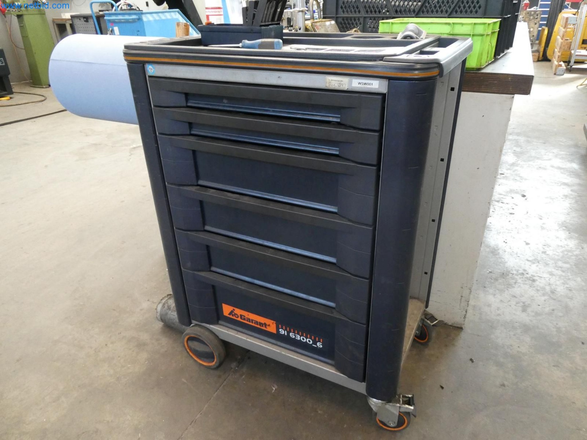 Engel Spritzgießmaschinen und Maschinen aus der Kunststoffindustrie-9