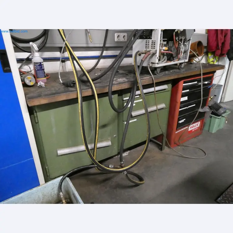 Engel Spritzgießmaschinen und Maschinen aus der Kunststoffindustrie-10