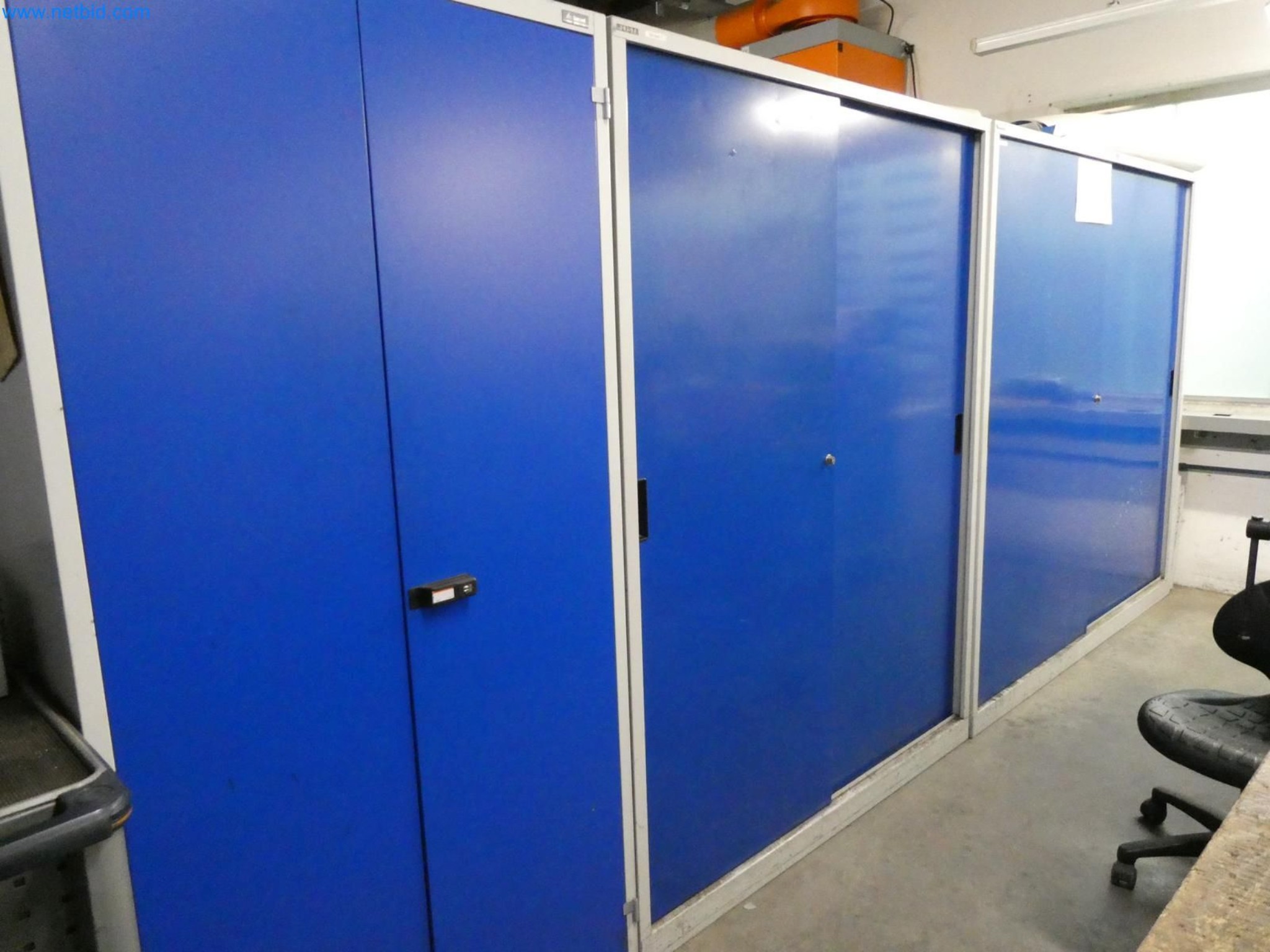 Engel Spritzgießmaschinen und Maschinen aus der Kunststoffindustrie-12