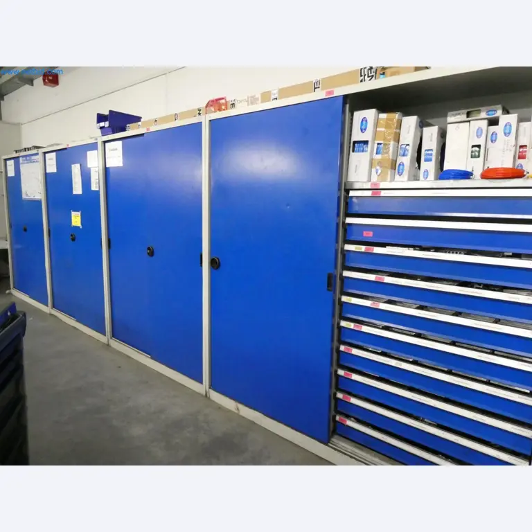 Engel Spritzgießmaschinen und Maschinen aus der Kunststoffindustrie-13