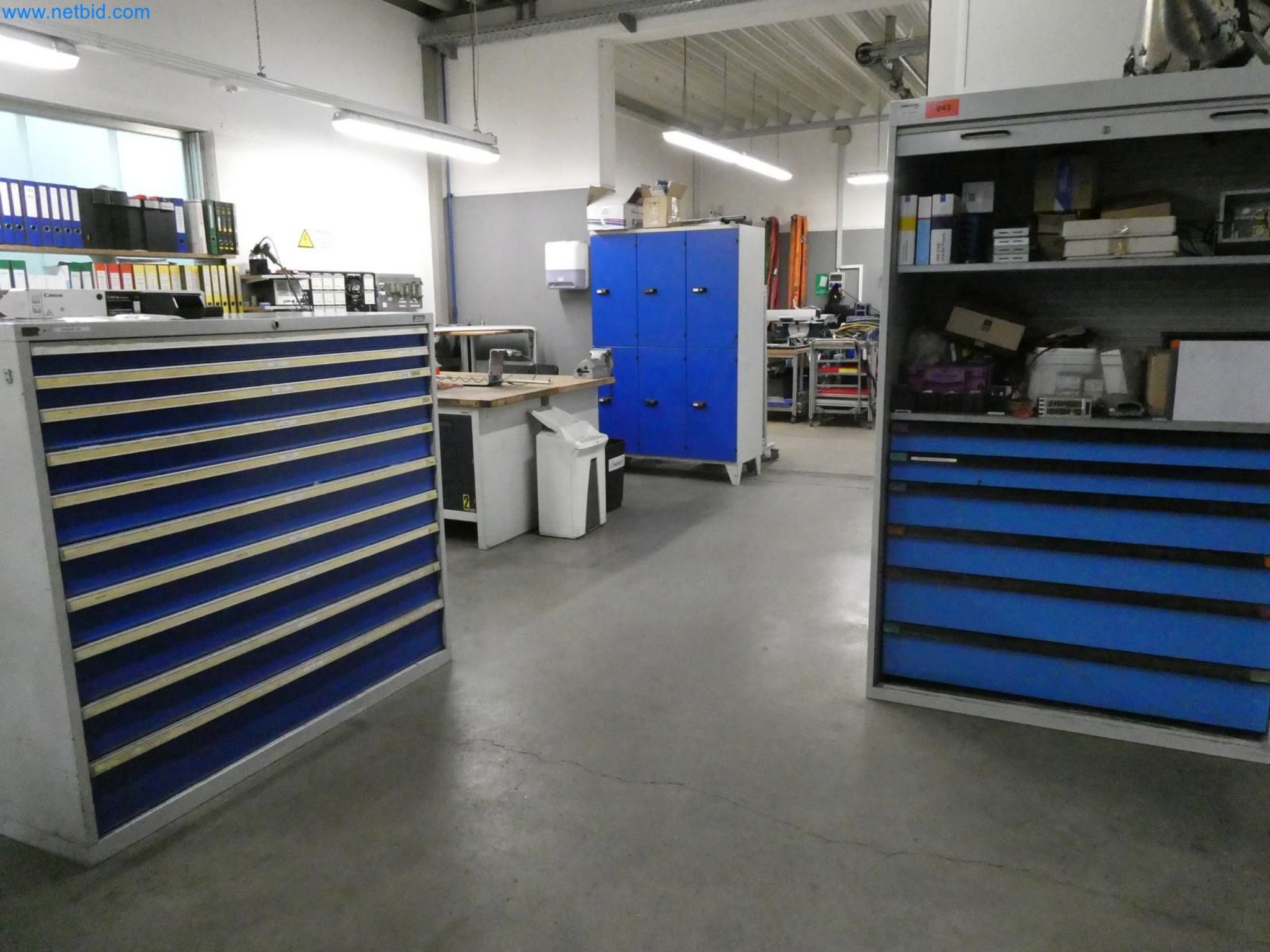 Engel Spritzgießmaschinen und Maschinen aus der Kunststoffindustrie-14